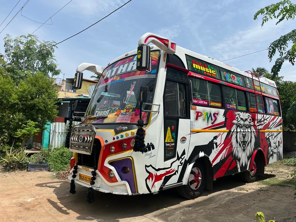 /coach-van-2/2.jpg